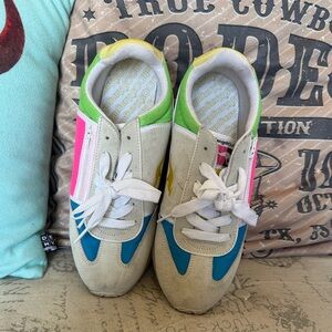 Vintage KangaROOS Shoes - Cream
Women’s 9 1/2